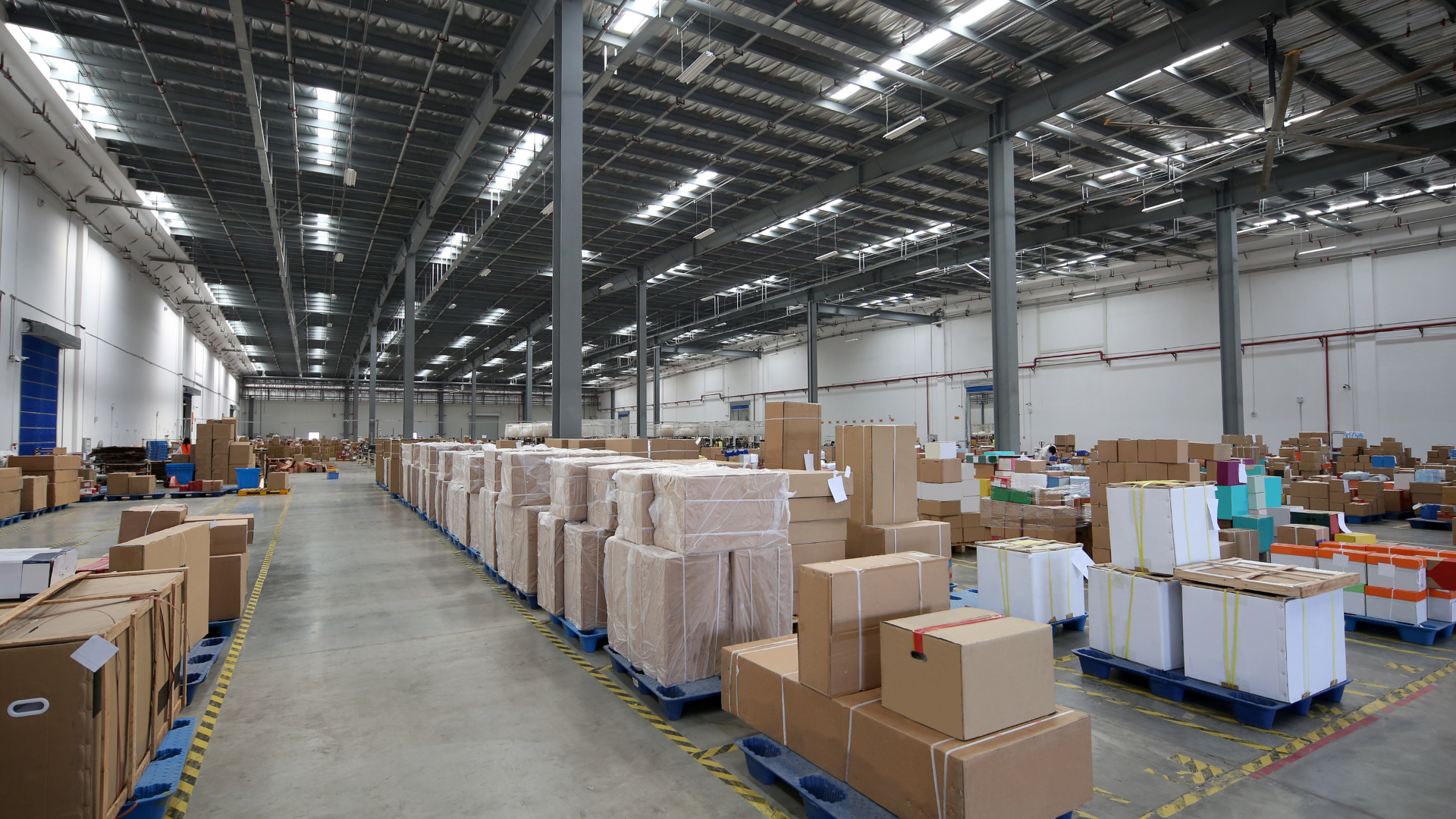 How Warehouse Ventilation Improves Productivity